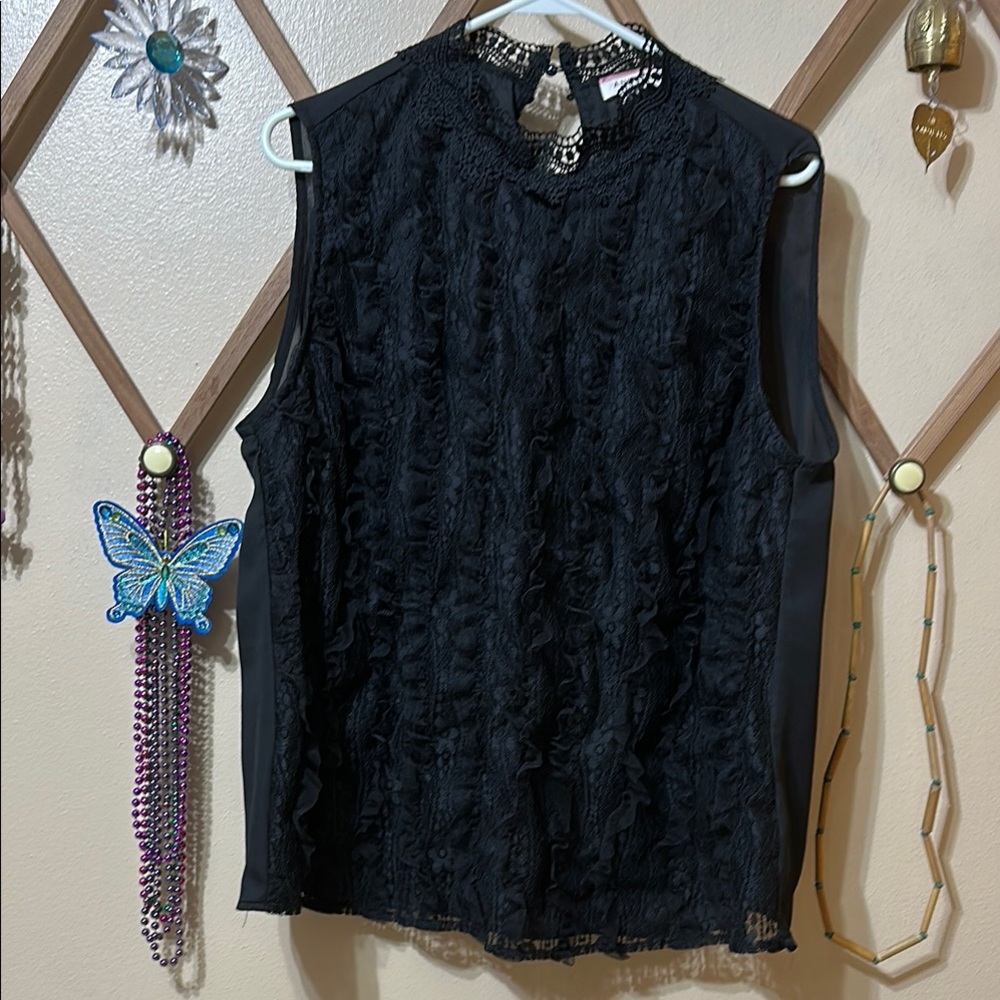 ANDREE BY UNIT Black Sleeveless Ruffled Blouse